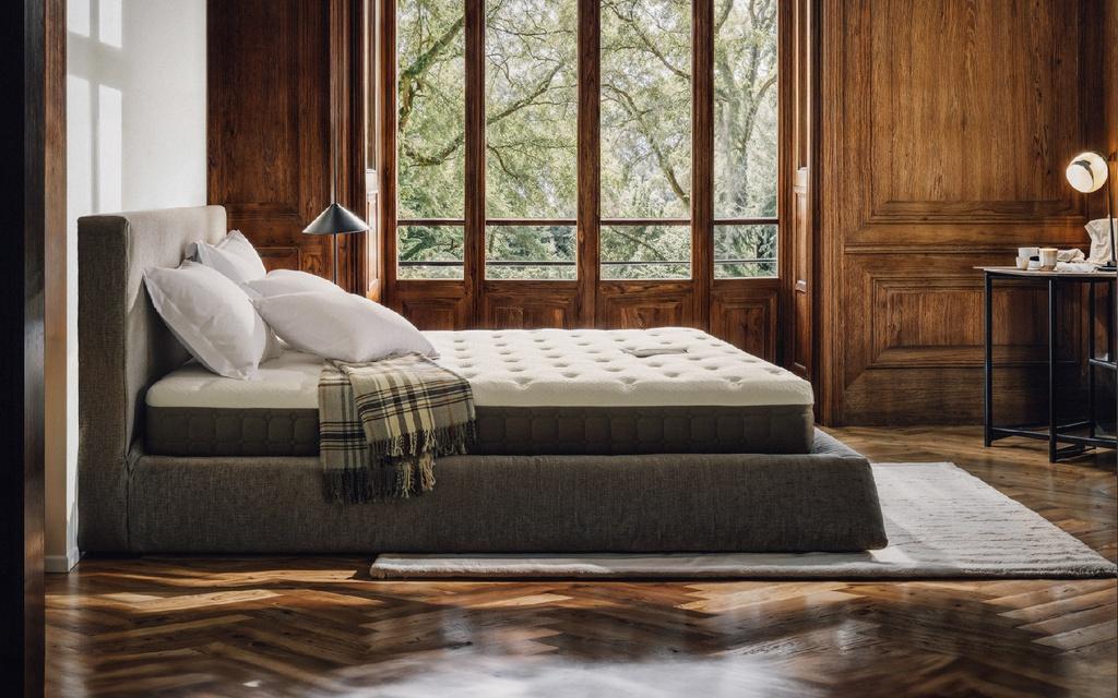 Luna Bed