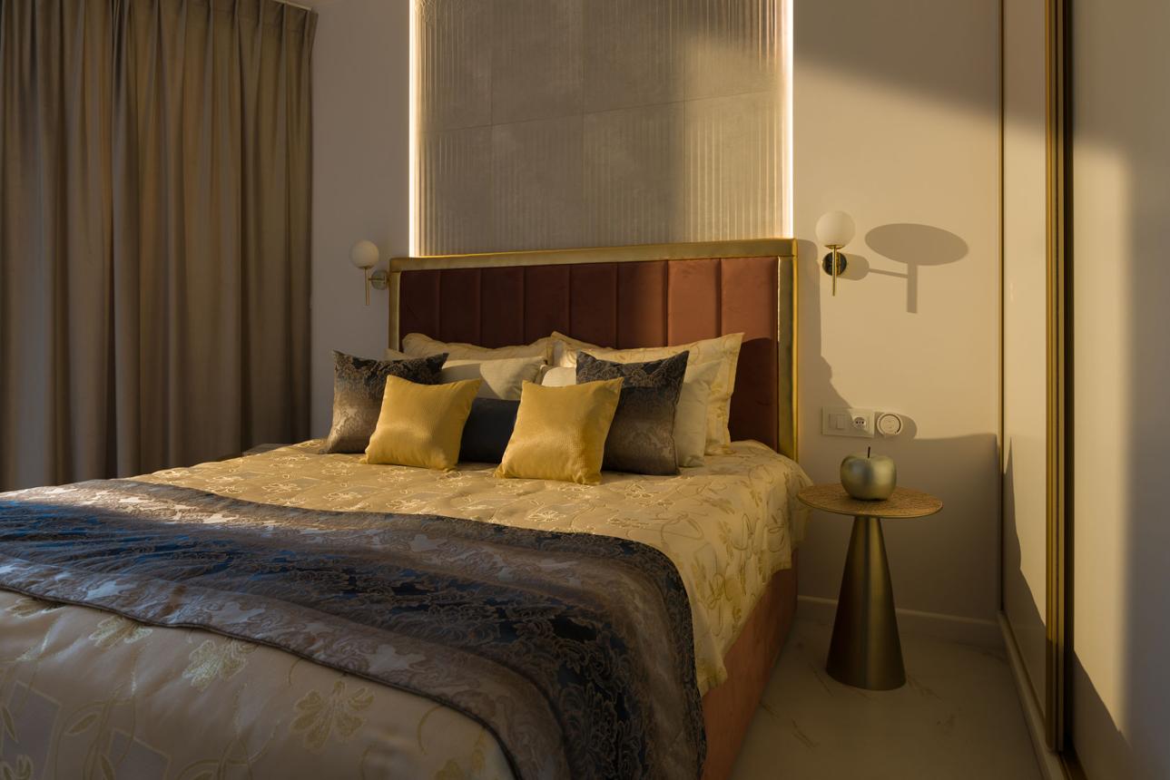 Velvet Bed